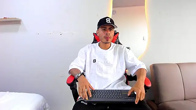 MatthewCullen online show from December 14, 2025, 9:41 pm