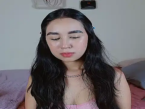 Snapshot of SiennaLorens chatting on August 1, 2026, 12:10 am SiennaLorens online show from August 1, 2026, 12:10 am