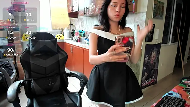 Snapshot of Marceline77 chatting on November 28, 2025, 9:50 pm Marceline77 online show from November 28, 2025, 9:50 pm