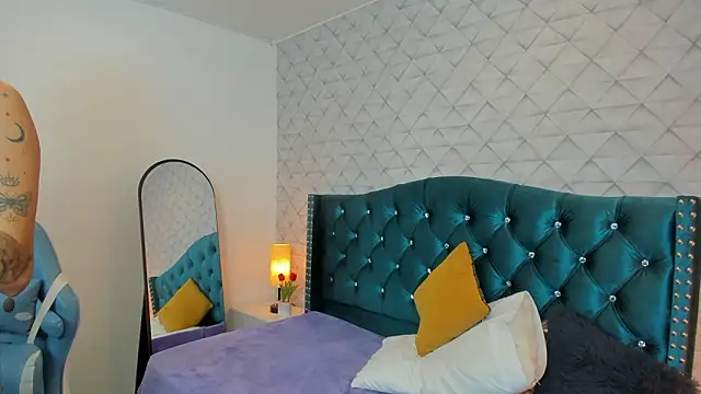 Valery jame online show from March 27, 2026, 7:02 pm