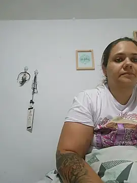 LoreinnFox online show from May 28, 2026, 10:07 pm