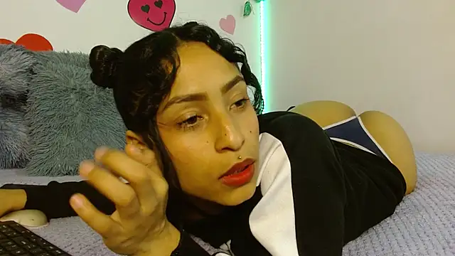 MarillynMorgan online show from May 15, 2026, 9:33 pm