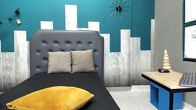 brian tattoo online show from December 1, 2025, 12:43 pm