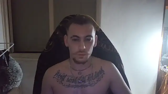 Snapshot of Lionwhispers chatting on December 1, 2025, 2:49 am Lionwhispers online show from December 1, 2025, 2:49 am