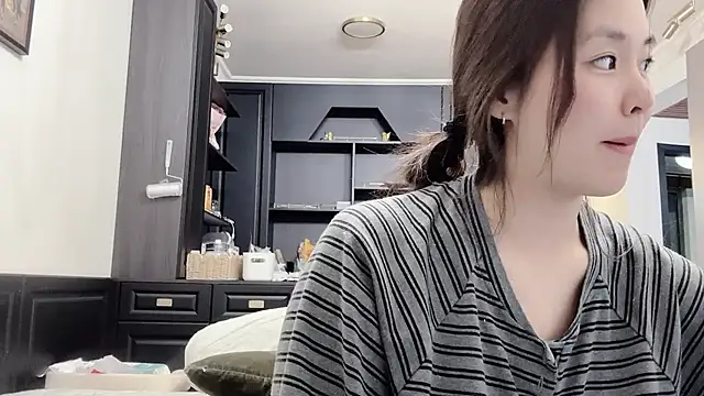 Snapshot of Celestisse- chatting on December 1, 2025, 2:55 pm Celestisse- online show from December 1, 2025, 2:55 pm