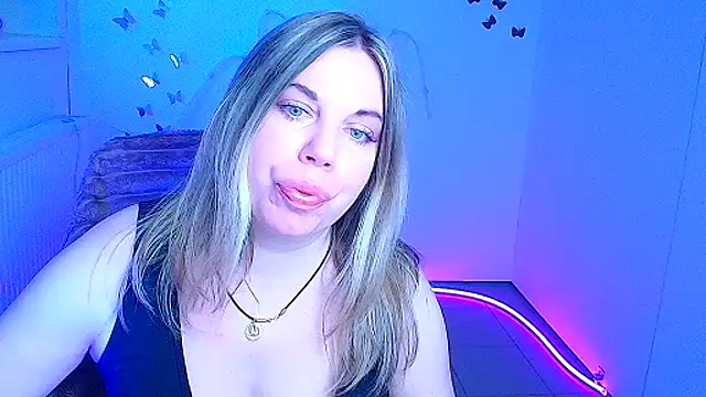 Amanda Swannn online show from March 25, 2026, 6:52 am