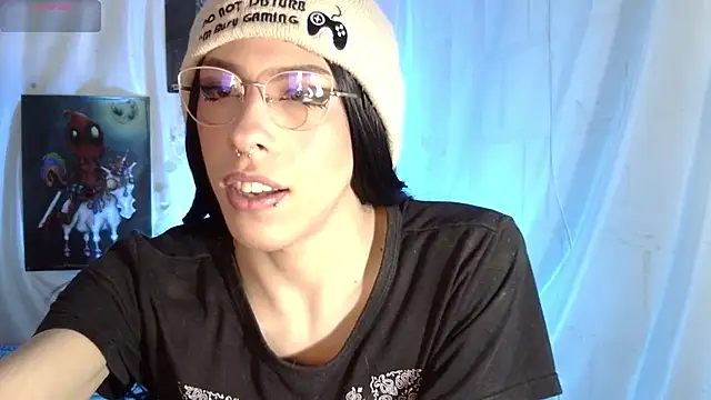 kattycat   online show from January 7, 2026, 5:21 am