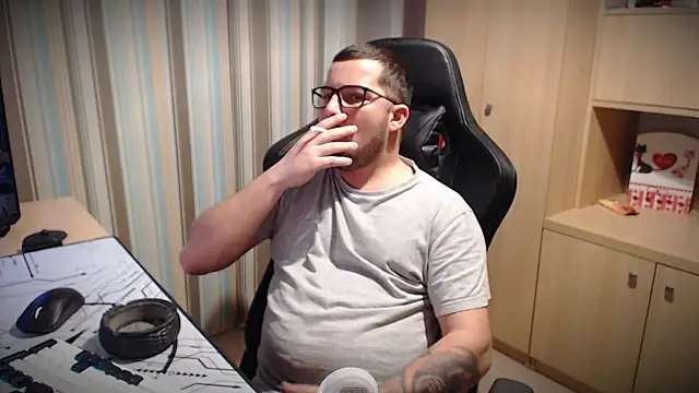 kevinnlovelly online show from November 27, 2025, 6:21 pm