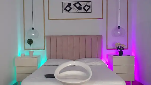 Snapshot of IsabellaCherryX chatting on November 30, 2025, 4:05 am IsabellaCherryX online show from November 30, 2025, 4:05 am