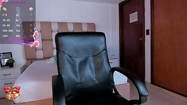 Snapshot of Karol_Yannil chatting on December 1, 2025, 7:30 pm Karol Yannil online show from December 1, 2025, 7:30 pm