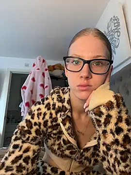 RosieLovexoxx online show from November 30, 2025, 2:54 pm