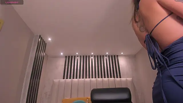 AmbarOwens online show from December 15, 2025, 12:37 am