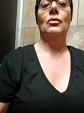 Mona The MILF online show from July 1, 2026, 6:15 am