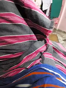 Snapshot of Yth24 chatting on November 30, 2025, 3:21 am Yth24 online show from November 30, 2025, 3:21 am