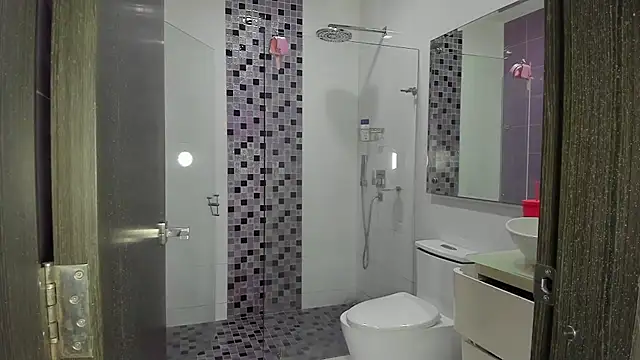 Katrina hot1 online show from February 4, 2026, 6:19 am