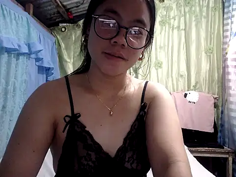 xxdreamgirl69 online show from February 6, 2026, 10:02 pm