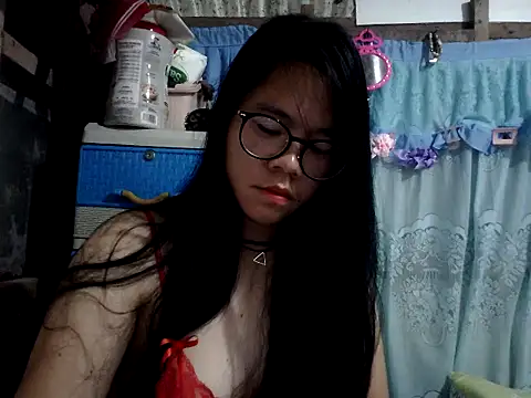 xxdreamgirl69 online show from February 16, 2026, 10:28 pm