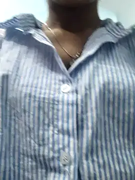 Snapshot of Isha_Liha chatting on November 28, 2025, 11:46 am Isha Liha online show from November 28, 2025, 11:46 am