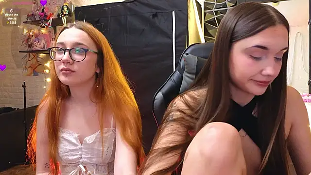 sunny luna online show from March 1, 2026, 4:20 pm