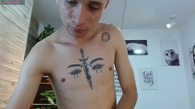 LucassSmith11 online show from April 10, 2026, 8:52 am