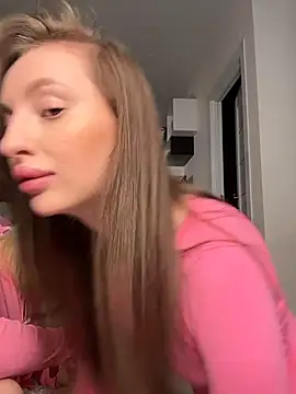 elloriah online show from April 18, 2026, 7:58 pm