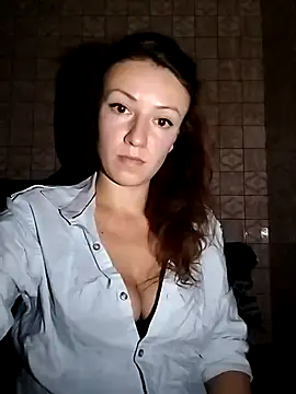 Kseniae online show from December 3, 2025, 6:28 pm