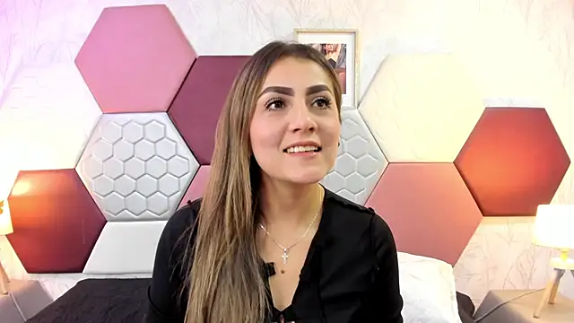 Snapshot of AriaRous chatting on April 21, 2026, 4:01 pm AriaRous online show from April 21, 2026, 4:01 pm