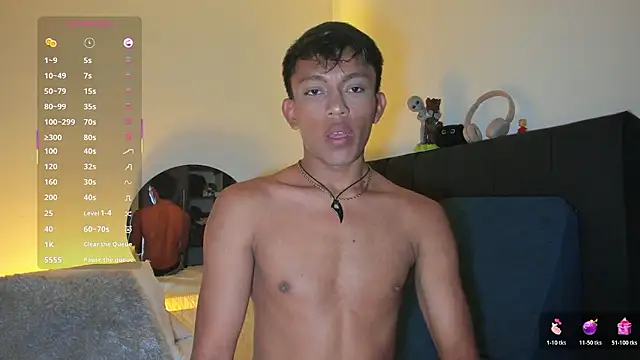 Snapshot of santinaughty chatting on January 17, 2026, 5:01 am santinaughty online show from January 17, 2026, 5:01 am