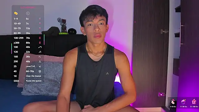 Snapshot of santinaughty chatting on February 3, 2026, 12:31 am santinaughty online show from February 3, 2026, 12:31 am