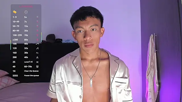 Snapshot of santinaughty chatting on February 13, 2026, 10:17 pm santinaughty online show from February 13, 2026, 10:17 pm