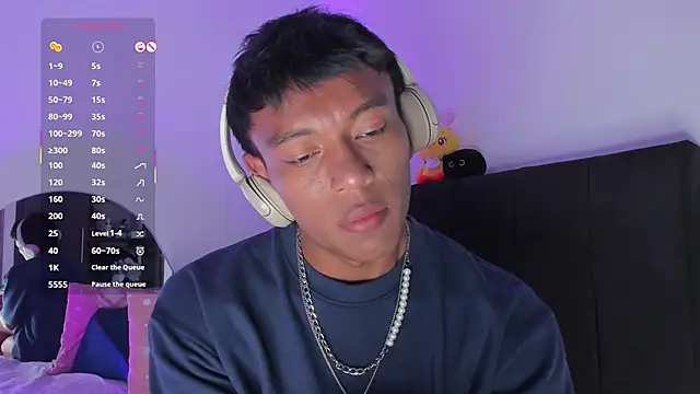 Snapshot of santinaughty chatting on March 3, 2026, 9:53 pm santinaughty online show from March 3, 2026, 9:53 pm