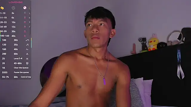 santinaughty online show from April 10, 2026, 12:27 am