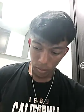 santinaughty online show from April 15, 2026, 1:01 am