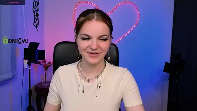 mikameovv online show from July 29, 2026, 7:23 pm
