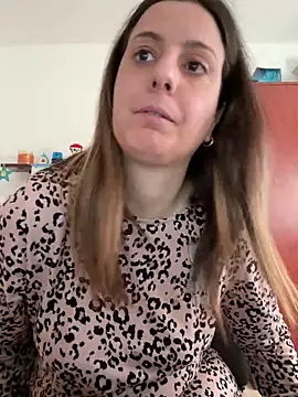 Sareyxon online show from April 8, 2026, 7:08 am