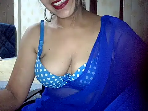 Snapshot of Hotronita123 chatting on July 2, 2026, 5:41 pm Hotronita123 online show from July 2, 2026, 5:41 pm