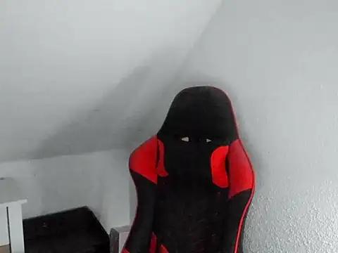 ladny92 online show from April 22, 2026, 2:25 am