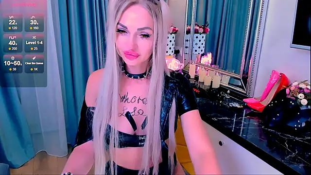 Snapshot of Lola_Bombita chatting on February 10, 2026, 1:10 am Lola Bombita online show from February 10, 2026, 1:10 am