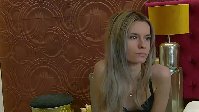 RoxanneJoy online show from January 10, 2026, 5:09 am