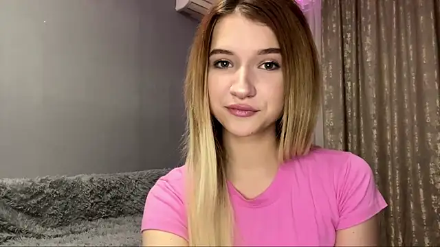 VikkiWittel online show from December 1, 2025, 4:56 pm