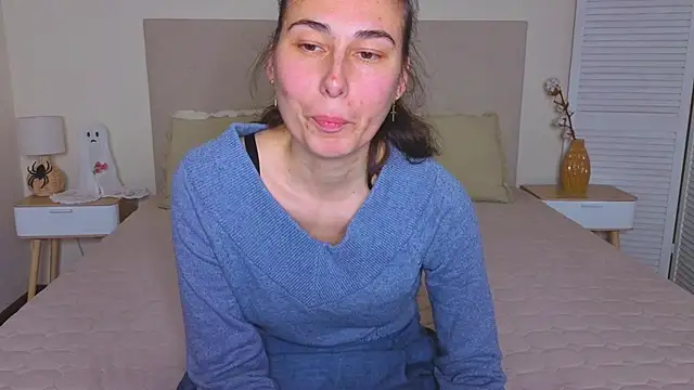 Snapshot of Olivia_milf_ chatting on November 30, 2025, 9:52 pm Olivia milf online show from November 30, 2025, 9:52 pm