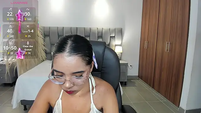 alana martiins online show from June 23, 2026, 6:39 pm