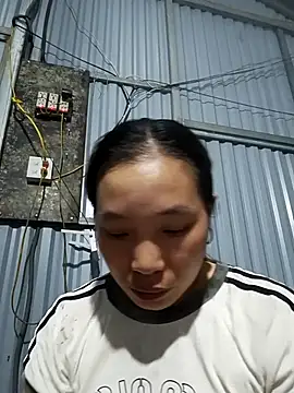 Evelyn-n online show from April 6, 2026, 4:30 pm