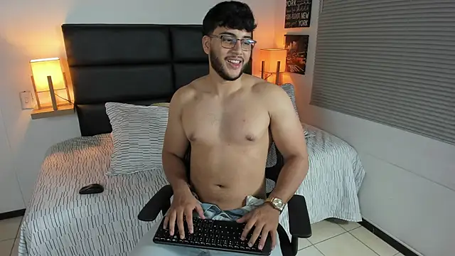 mike foxxx  online show from January 5, 2026, 5:27 pm