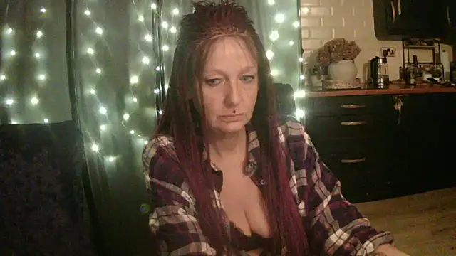 pixxiexo online show from March 21, 2026, 12:26 am