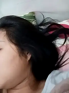 Snapshot of Pretty-haert chatting on February 20, 2026, 1:02 am Pretty-haert online show from February 20, 2026, 1:02 am