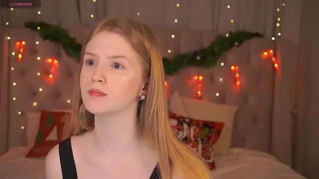 LilianHoward online show from December 21, 2025, 12:12 pm