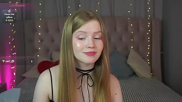 LilianHoward online show from February 7, 2026, 12:09 pm