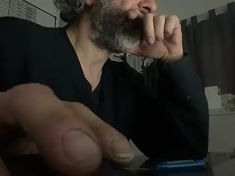 Petebulimia online show from May 28, 2026, 10:01 am