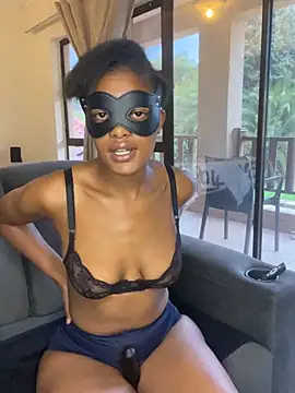 Fancy Face28 online show from February 13, 2026, 7:37 am